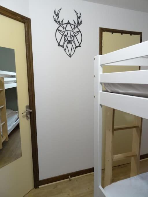 Appartement Au Coeur Du Village Avec Parking Prive 米茹 外观 照片