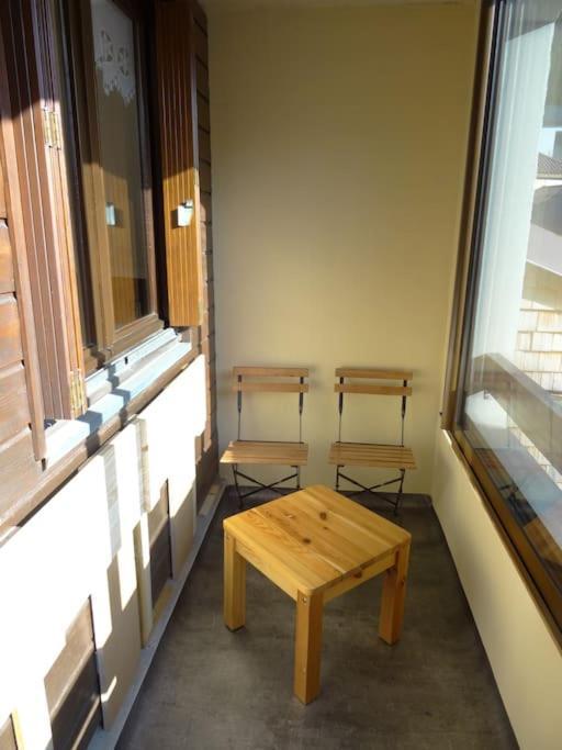Appartement Au Coeur Du Village Avec Parking Prive 米茹 外观 照片